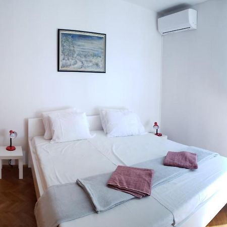 Pine Tree Apartment Ragusa Esterno foto